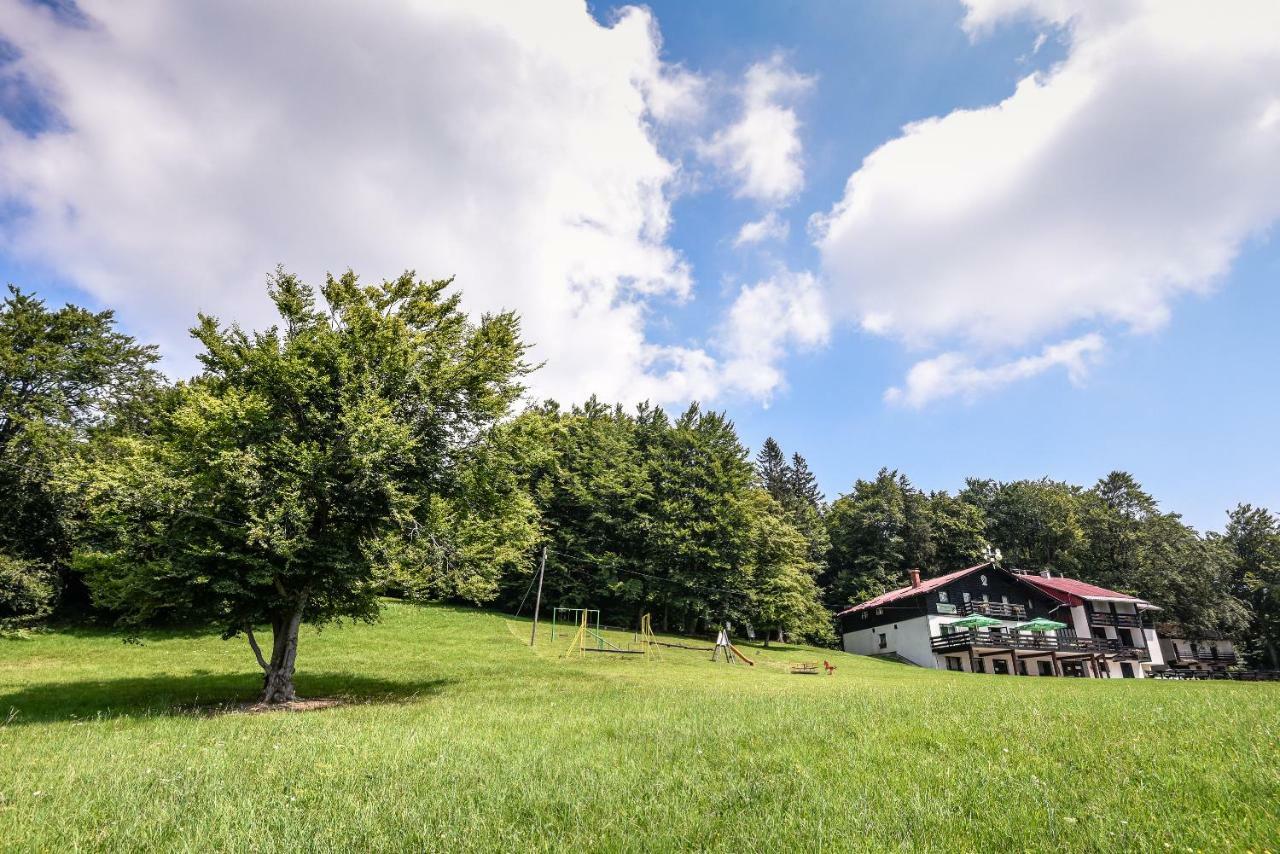 Planinski Dom Na Kalu Bed and Breakfast Dol pri Hrastniku Exterior foto